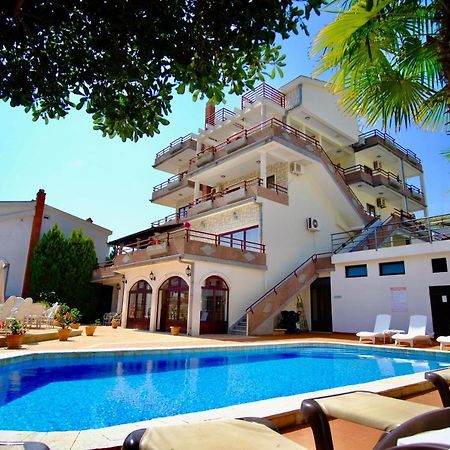 Hotel Kleopatra Ulcinj Esterno foto