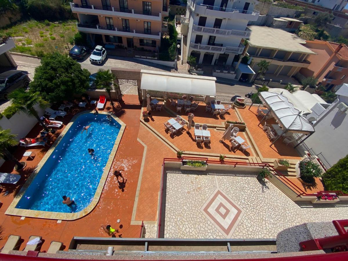 Hotel Kleopatra Ulcinj Esterno foto
