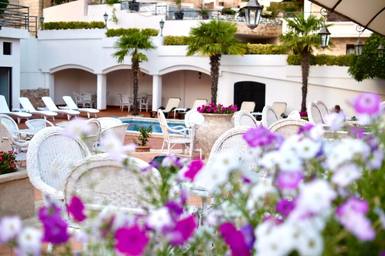 Hotel Kleopatra Ulcinj Esterno foto