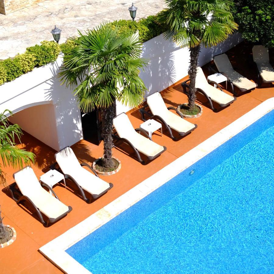 Hotel Kleopatra Ulcinj Esterno foto